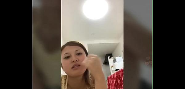  periscope woman downblouse